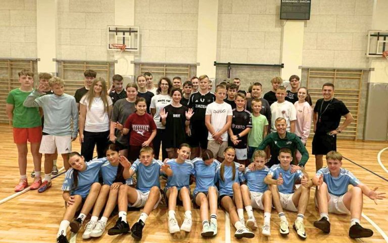 Aktyvi ir šventiška mokslo metų pradžia