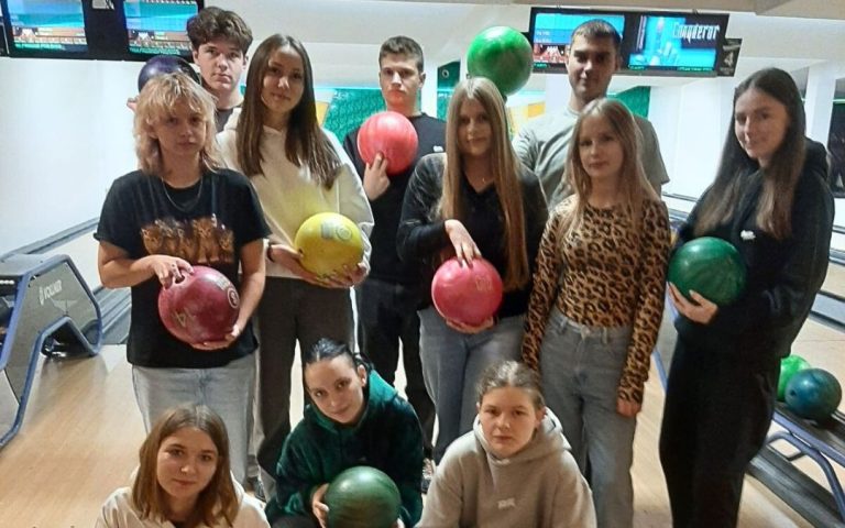 Aktywność fizyczna poprzez zabawę – bowling