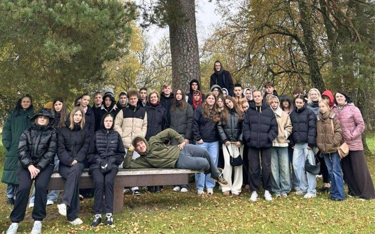 „Maironio tėviškė ir gimtinė” – įsimintina kelionė į Raseinius