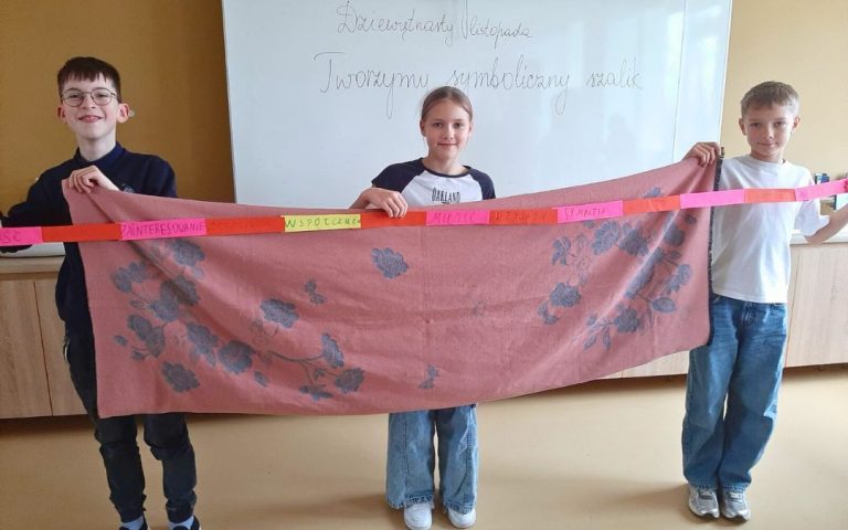 Kolorowy szalik emocji