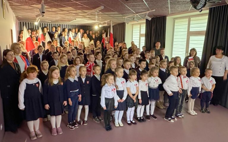 Ogólnopolska akcja „Szkoła do hymnu” 2025