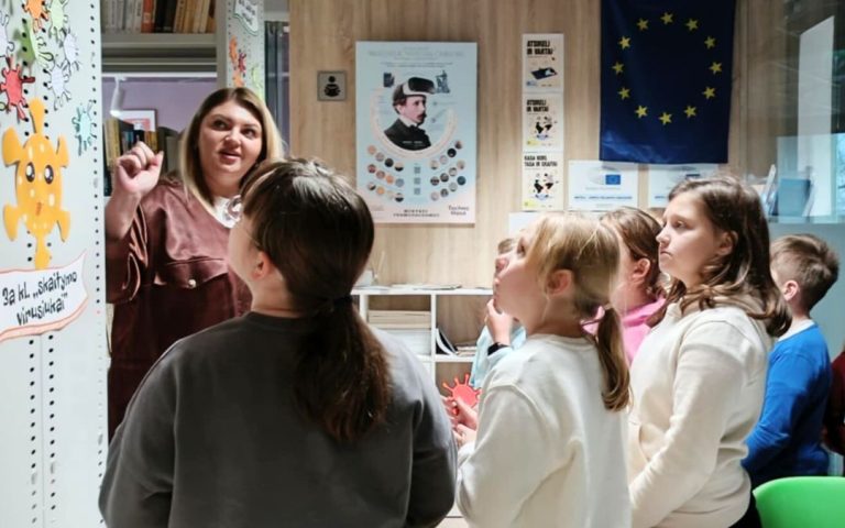 Uczniowie klas 2–4 dołączają do projektu „Wirus czytania”