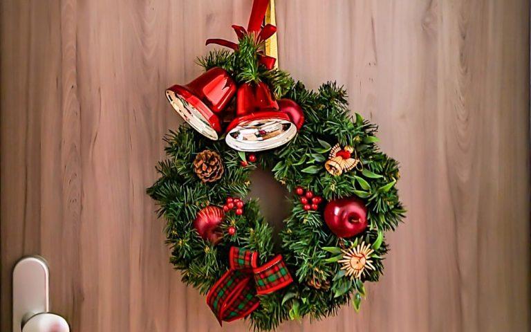 Kalėdos prasideda nuo durų